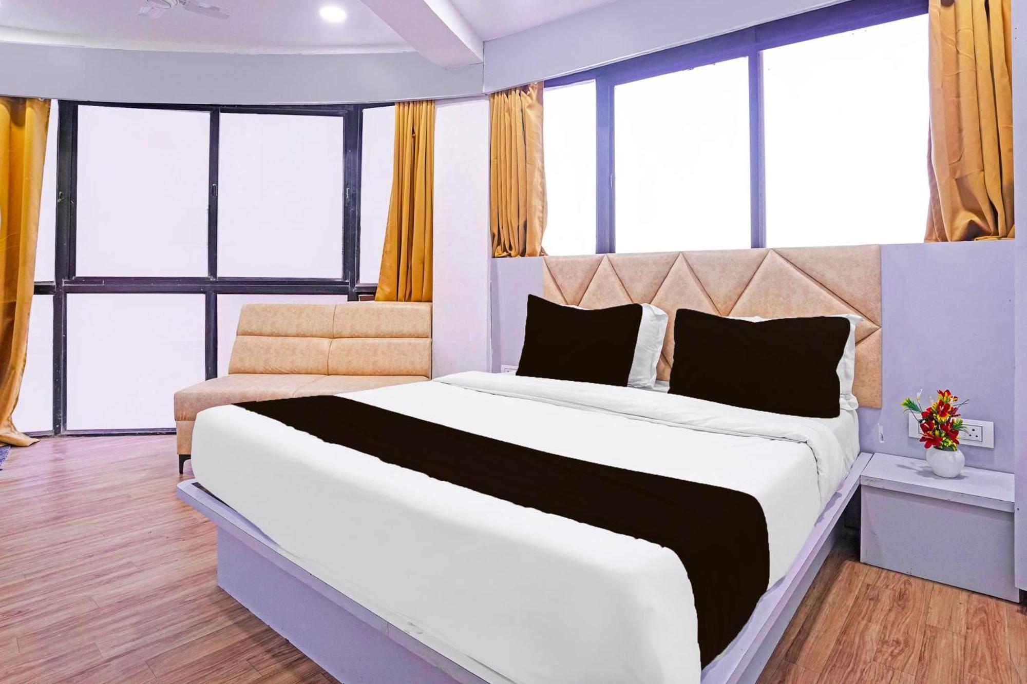 Hotel O Patang 24 Ахмедабад Экстерьер фото